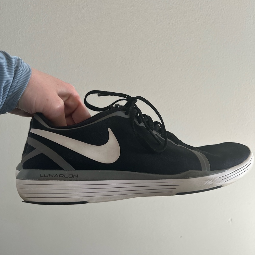 Nike Flat Shoes - size 8.5 great for squats